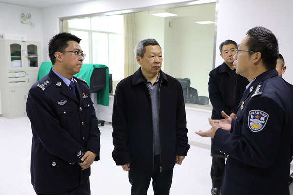 童志云书记在科信处听取工作情况汇报